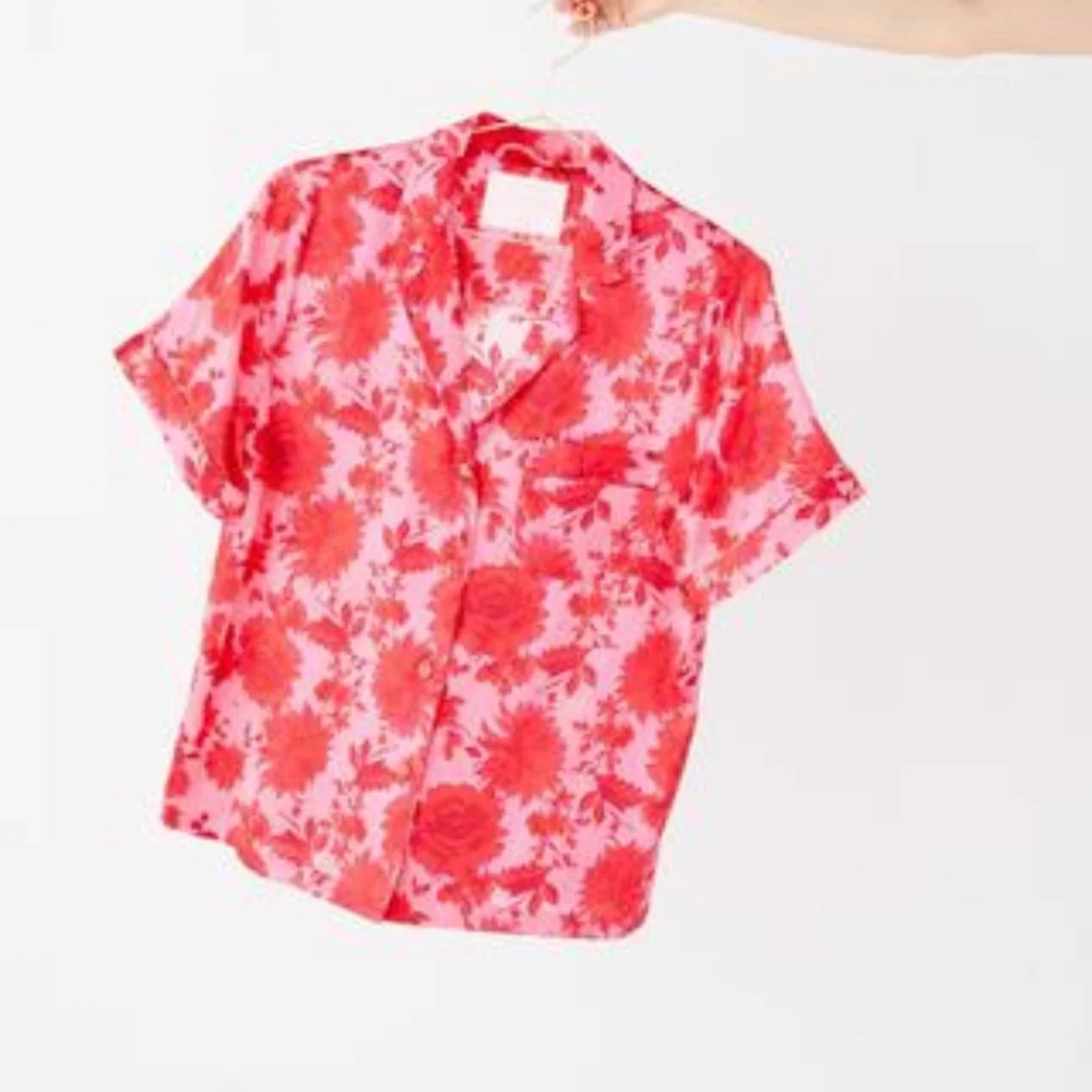 Hot Pink Potpourri Silk Leisure Short Sleeve Top
